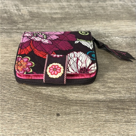 Vera Bradley Mini Wallet Mod Floral Pink Vintage Collection Quilted 4" - Picture 2 of 6